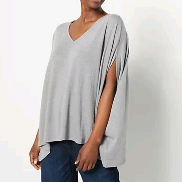 Laurie Felt Tops - Laurie Felt Gray V-Neck Top Size M/L